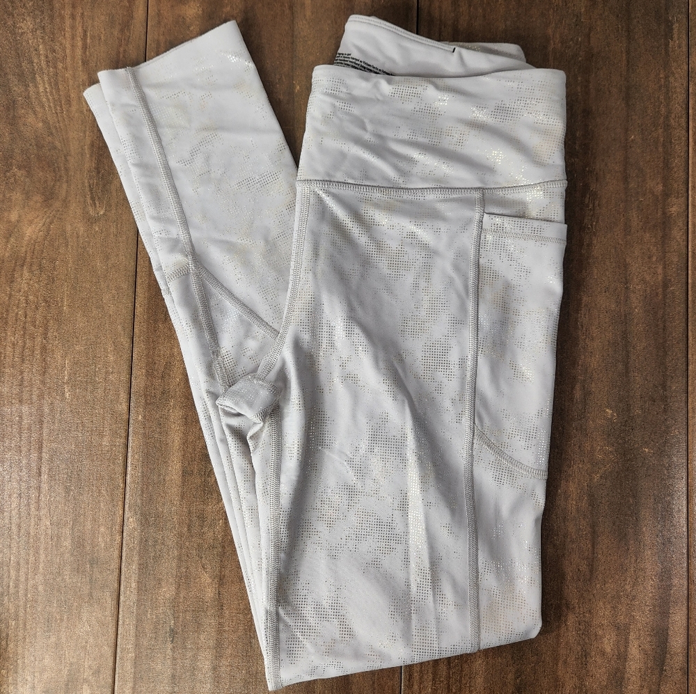 Victoria Sport Metalic Raw Hem Athletic Leggings